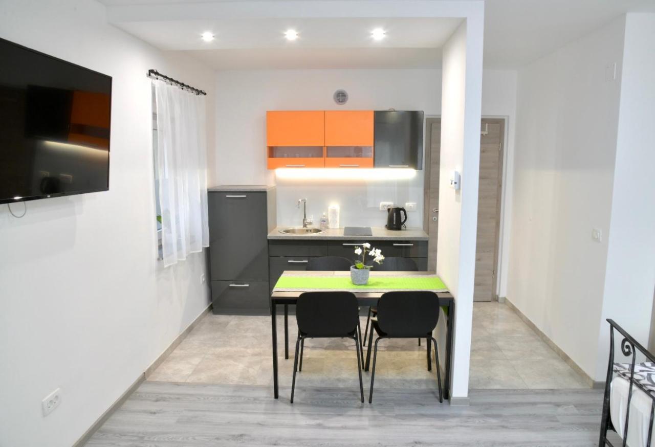 Stara Jezica Apartments With Wifi Любляна Екстериор снимка