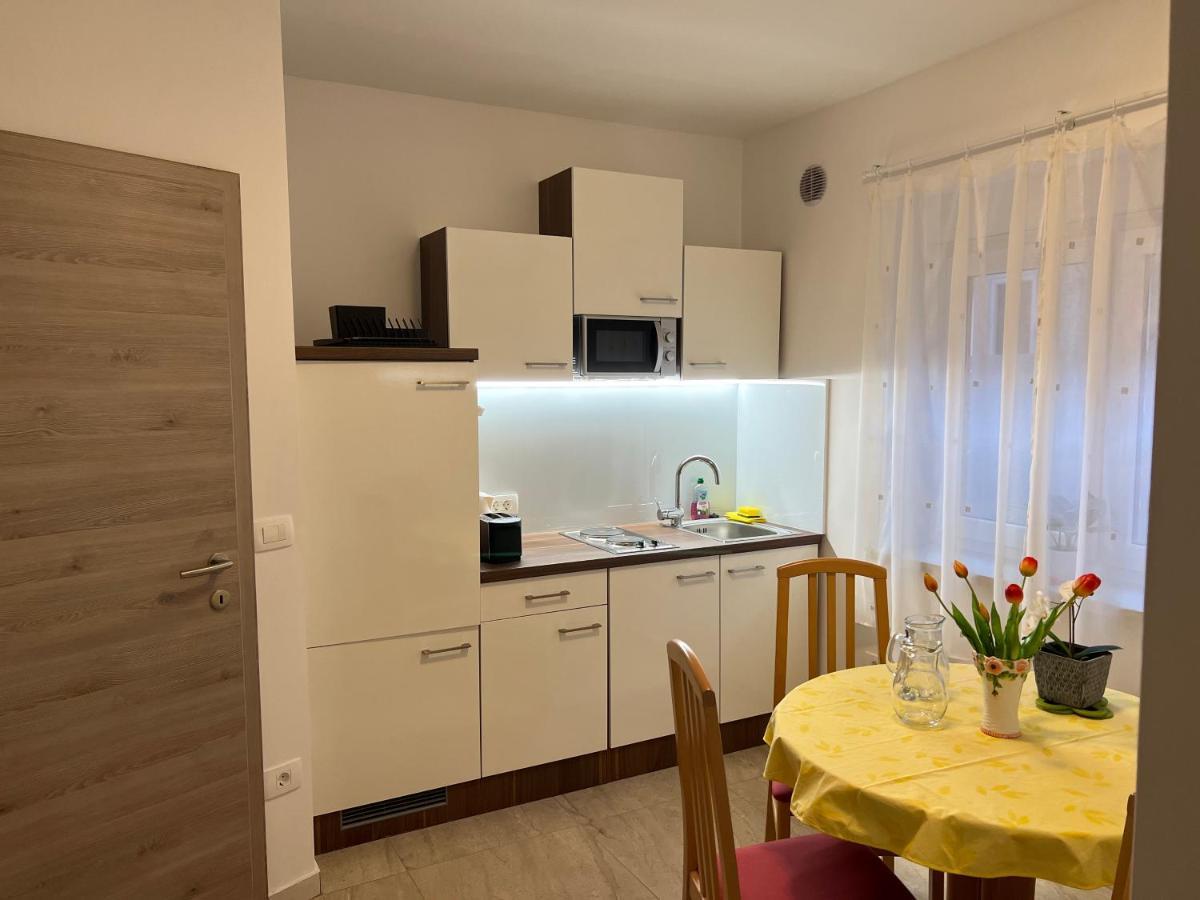 Stara Jezica Apartments With Wifi Любляна Екстериор снимка